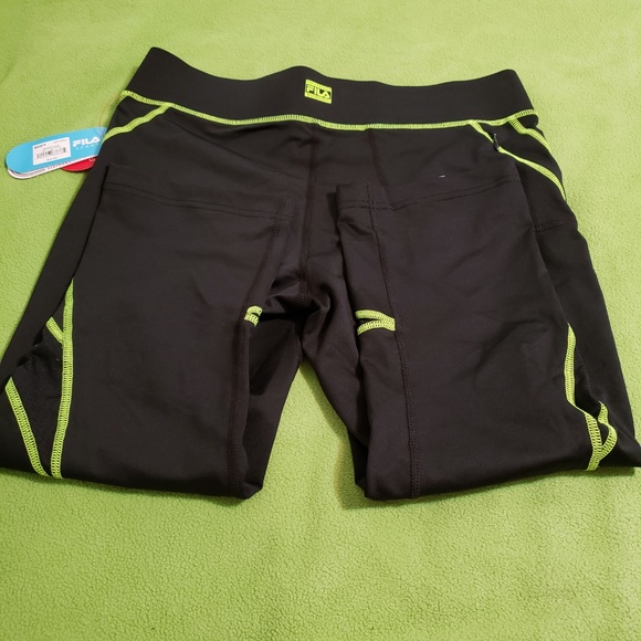 Fila Black/Green Athletic Capri w/ Pocket - Picture 2 of 4